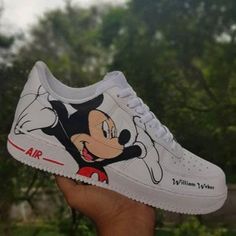 sneakers Mickey Mouse Air Force 1, Tenis Air Force, Shaped House, Customized Shoes, Mouse Tattoos, Custom Shoes Diy, Minnie And Mickey, Nike Shoes Air Force, Mouse Cartoon