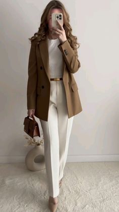 Blazer Outfits Formal Women, Aesthetic Work Fits, Classic Corporate Outfit, Business Girly Aesthetic, Office Outfits Women Modest, Outfit Ideas For Cafe, Coat And Pants Women Formal, Business Outfits For Women Winter, Modest Business Professional Outfits