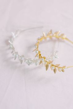 Step into a magical garden in this bridal laurel leaf and pearl headband! This piece is made from a vine of Beautiful metal dipped laurel leaves - with a center splash of hand wire wrapped swarovski pearls. An original Miss Foxine bridal beauty, this piece will sweep you away into an alluring ocean of elegance! Decorative Length: 9 inches Comes in two styles, Traditional Headband or Hairvine This stunning headband is handmade with fine materials in my studio located in Halifax, NS, Canada. Miss Pearl Hairpiece, Leaf Headband, Headband Pearl, Leaves Headband, Laurel Leaf, Laurel Leaves, Magical Garden, Hair Jewelry Wedding, Pearl Headband