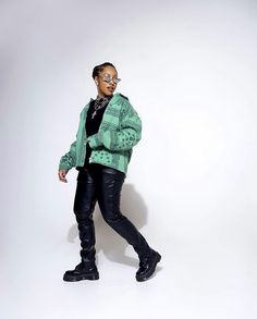 Black Androgyny, Non Binary, Tomboy Fashion, Fit Ideas, My Fashion, Fashion Inspo Outfits, Puffer, Winter Jackets, Fashion Inspo