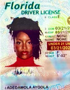 Divers License Photo, Cute License Pictures, License Picture Aesthetic, Pretty Id Picture, Drivers Licence Photo Makeup, Florida Driving License, License Id Picture, Drivers Licence Photo