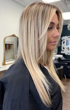 Cream Blonde Hair, Ash Blonde Hair Balayage, Blonde Foils, Balayage Straight Hair, Blonde Hair Goals, Hair Foils, Summer Blonde Hair, Hair Blond