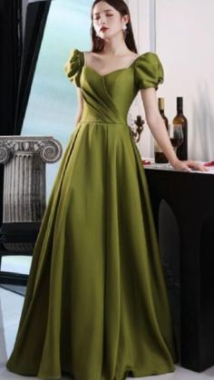 Satin Long Prom Dress, Prom Dress A Line, Green Evening Dress, A Line Evening Dress, Evening Dress Fashion, Green Prom Dress, Dress Store, Long Prom Dresses, Looks Chic