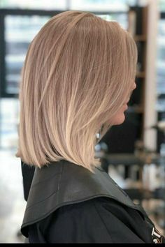 Womens Mid Haircut, Straight Short Haircuts For Women, Solid Blonde Hair Color, Chunky Bob Haircut, Bob Haircut With Highlights, Longer Bob, Cut Boy, Straight Long Bob, Blonde Hair Transformations