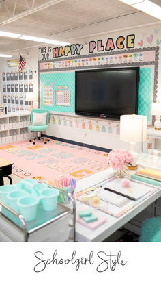 pastel classroom aesthetic Class Decoration Preschool, Colorful First Grade Classroom, Kpop Classroom Decor, Art Display Wall Classroom, Diy Home Classroom Ideas, Amazing Work Wall Classroom, Classroom Decoration Ideas Elementary, Early Elementary Classroom, 1 Grade Classroom Decoration