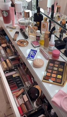 makeup table Organized Makeup, Makeup Beauty Room, Makeup Collection Goals, Expensive Makeup, Girly Makeup, Makeup Drawer Organization, Makeup Drawer, Makeup Is Life, Lots Of Makeup