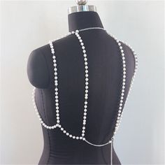 Chain Corset, Body Chain Fashion, Sleep Bra, Chain Fashion, Bralette Tops, Bra Set, Vest Outfits, Ladies Party, Pearl Chain