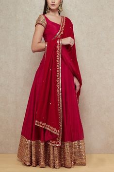 Sabyasachi Lehenga Cost, Long Anarkali Gown, Red Anarkali, Anarkali Dress Pattern, Half Saree Designs, Long Gown Dress, Traditional Indian Outfits