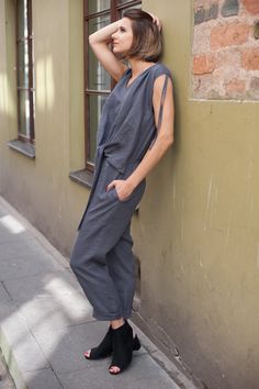 This womens overalls is something fantastic! Unusual and trendy design combined with natural linen material is making it a best summer choice. Jumpsuit has two pockets, shoulder area can be regulated with linen drawstrings. In the back there is a zipper for comfy fastening. You will never see anything similar in other shops. It is handmade piece of clothing, that will be tailored according to your measurements and will fit you the best and most complimented way! Your will love the quality and de Harem Overalls, Summer Jumpsuit Outfit, Pantsuit For Women, Womens Overalls, Linen Slip Dress, Linen Pants Outfit, Linen Harem Pants, Linen Overalls, Yoga Jumpsuit