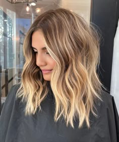 Balayage Ideas, Honey Blonde Hair Color, Icy Blonde Hair, Summer Blonde, Bronde Hair, Hair Color Caramel, Gold Blonde, Balayage Blonde