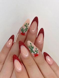 Christmas Pearl Nails, Christmas Nails 2023 Almond, Red Holiday Nail Designs, Holly Berry Nails, Holiday Nails Acrylic, December Nails, Red Christmas Nails, Christmas Nails Easy, Christmas Gel Nails