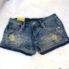 Machine Shorts Size 26 Tags Of But Never Used 2000s Shorts, Dream Closet Clothes, Outfits Jewelry, Short Jean Skirt, 2000s Outfits, Wardrobe Pieces, Y2k Shorts, 2000s Fashion Outfits, Causual Outfits