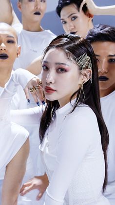 Chungha Makeup, Chungha Stay Tonight, Kpop Makeup Tutorial, Elegant Gloves, Maid Of Honour Dresses, Figure Poses, Female Actresses