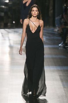 Stile Kendall Jenner, Et Ochs, Cushnie Et Ochs, Beauty Dress, Style Noir, Black Women Fashion, Summer Breeze