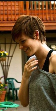 Fringe Pixie Haircut, Pixie Cut With Fringe, Long Side Fringe, Short Blonde Pixie, Shaggy Pixie, Pixie Crop, Crop Haircut, Haircut Women, Popular Short Hairstyles