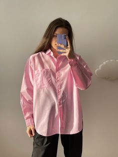 Vintage oversized long sleeve shirt in light pink, padded, made of 65% polyester and 35% cotton, fits XS-M, perfect condition Measurements:  Shoulders 53 cm Sleeve 54 cm Length 74 cm Bust from armpit to armpit 60 cm Pink Oversized Long Sleeve Shirt, Casual Oversized Pink Blouse, Oversized Casual Pink Blouse, Oversized Pink Casual Blouse, Oversized Pink Top With Pockets, Oversized Pink Collared Blouse, Pink Workwear Tops With Pockets, Oversized Pink Shirt With Pockets, Oversized Pink Blouse With Pockets