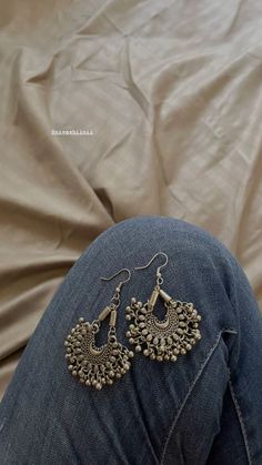 Jhumkas Aesthetic, Aesthetic Jhumka, Jhumka Aesthetic, Desicore Aesthetic, Minimalist Accessories Jewellery, Desi Aesthetics, Aesthetic Ootd, Casual Indian Fashion, Fancy Jewellery Designs