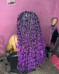 gyps braids lilás ou roxo? 🥰✨ Lavender Hair Braids, Color Braids Ideas, Pink Purple Braids, Boho Braids With Color, Colourful Braids, Purple Box Braids, Colorful Braids, Braids Color, Purple Braids