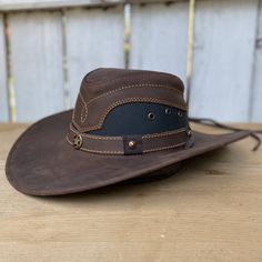 Sombreros de Cuero Cafe - Sombrero para Hombre de Cuero - Sombreros de Cuero Hombre Brown Leather Hat, Brown Cafe, Leather Hat, Leather Hats, Hat Band, Character Description, Hats For Men, The United States, Cowboy Hats