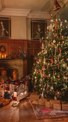 a decorated christmas tree in a living room