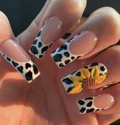 Sunflower And Cow Print Nails, Nails Sunflower, Grad Nails, Sunflower Nail, Sunflower Nail Art