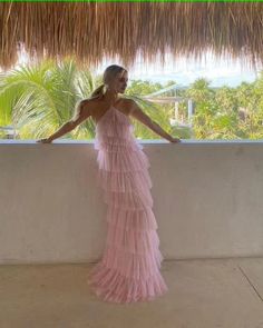 Fashion Prom Dresses, Long Prom Dresses, Party Prom Dresses Gowns 18th Birthday Dress Long, 18th Birthday Dress, Daisy Dresses, Gown Pictures, Beach Fit, Prom Dresses Long Pink, Prom Dresses Gowns, Pink Prom Dress, Feminine Fashion