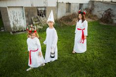 This is an additional costume to help little guys join in the traditional Swedish St. Lucia celebrations   Costume includes: ~ white stars on white 100% cotton tunic with stretch neck edge and angled sleeves ~ Matching fabric cone hat with 5 tapered size stars and stretchy binding edge (choose size in personalization)    hat is 16 inches tall for both sizes...measure around the boys head just above the ears and measure 1" smaller size ~ 16 inch gold STAR wand (star is approx. 5")    This is a special hard to find outfit .   LANTERN is not included   All  sizes are already made and are ready to ship within 3 days of paid order. Stretch Neck, Cone Hat, Star Boy, Girls Costumes, Star Wand, Cotton Tunic, Boy Costumes, White Stars, Gold Star