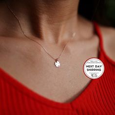 "\"14k Gold CLOVER LEAF Shaped Minimal Necklace, Good Luck Gifts, 14k Gold Customized Chain and Lock | Shamrock Necklace | Gift for Her\" Clover leaf shaped pendant with minimalist shape and elegant chain. An elegant and delicate jewel symbolizing luck.. ◖ D I O N J E W E L ◗ ‣ 14K REAL GOLD ‣ EXPRESS DELIVERY IN 1-3 DAYS* ‣ HANDMADE ONLY FOR YOU, NO USED JEWELRY ‣ GIFT BOX, POUCH AND OTHER GIFTS ◖ P R O D U C T I O N & Q U A L I T Y ◗ ‣ All of our jewelry are handmade and made to order. ‣ W Birthstone Flower Pendant For Birthday Gift, Flower Pendant Birthstone Jewelry For Birthday, Rose Gold Birthstone Jewelry As Gift, Rose Gold Birthstone Jewelry Gift, Fine Jewelry For Birthday And Mother's Day Gift, Dainty Pink Jewelry For Birthday Gift, Flower Pendant Jewelry For Valentine's Day Birthday Gift, Tarnish Resistant Flower Pendant Jewelry Gift, Dainty Jewelry With Diamond Cut For Gifts