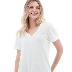 Nwt Aventura V-Neck Nyla Top. White, Short Sleeve, And Soft! Size: Xl Approximate Measurements: Chest: 22.5 Length: 26.5 In Brand New Condition And From A Smoke Free Home. White V-neck Top For Everyday Spring Wear, White V-neck Top For Everyday Wear, Paisley Embroidery, Shirt Style Tops, Compression Top, Womens Flannel Shirt, Navy Blue Top, Flannel Women, Knit Cowl