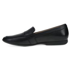 The timeless style of Linden adds all-day comfort and support to a refined loafer that's perfect for the office. Teacher Shoes, Mary Jane Clogs, Clog Boots, Sneaker Heels, Shoe Care, Sock Shoes, High Quality Leather, Timeless Style, Accessories Shop