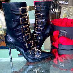 Stunning High Quality Paciotti Black Leather Boots -Will Transform And Elevate Any Outfit! Italian Size 39. Us Size 9. Black Low Boots, Baby Lux, Studded Ankle Boots, Cesare Paciotti, Low Boots, Black Leather Ankle Boots, Shoes Color, Cool Boots, Black Leather Boots