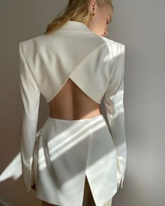 Backless Jacket, High Fashion Dresses, Look Formal, Fashion Vocabulary, Classy Dress Outfits, Fashion Project, Classy Dress, Pin It