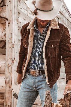 Country Outfits Men, Cowboy Outfit For Men, Country Mens Fashion, Mode Country, Mens Western Wear, Country Man, Cowboy Outfit, Modern Cowboy, Western Outfits Men