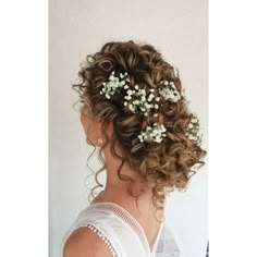 Wedding Hairstyles Natural Curls, Wedding Updos For Long Curly Hair, Curly Bridal Updo With Veil, Wedding Hair Natural Curls, Bridal Hair Natural Curls, Wedding Hair Curly Natural, Natural Curls Updo, Naturally Curly Updo Wedding, Natural Curl Updo