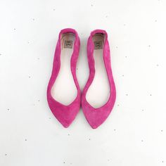 "These Pointy Toe Ballet Flats in Italian leather are so chic + super comfortable! Whether you will have them as bridal shoes or as everyday favourite flats, these beautiful shoes will make you feel so special! ► Made to order ballet flats, I will be delighted to personally handcraft a pair especially for you! ► Upper in soft Magenta Fuchsia suede leather ► Available in many colors, browse through my shop and let me know your favorite one, I can craft your pair in the color you prefer! https://w Pink Slip-on Ballet Flats For Summer, Pink Ballet Flats With Leather Sole, Elegant Pink Flats With Removable Insole, Summer Pink Slip-on Ballet Flats, Feminine Pink Flats With Low Heel, Chic Pink Flats With Low Heel, Pink Flat Heel Wedding Shoes For Spring, Chic Slip-on Wedding Flats, Feminine Pink Slip-on Flats