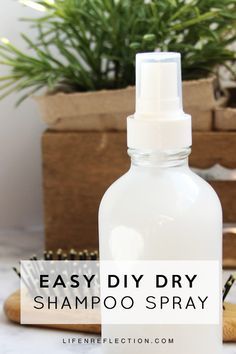 How To Use DIY Dry Shampoo Spray to Combat Oily Hair with a few simple ingredients like essential oil. Routine Skincare, Diy Beauty Recipes, Natural Haircare, Natural Diy, Oily Hair, Skin Care Recipes