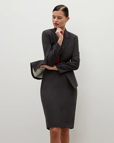 The Cobble Hill Skirt—Tropical Wool - Gray Melange | M.M.LaFleur Wardrobe Designs, Cobble Hill, Work Skirts, Gray Skirt, Grey Women, Favorite Dress, Skirt Pants, First Look, Minimalist Fashion