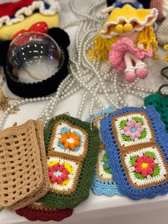 Crochet Phone Bag, Phone Bag, Cross Body Handbags, Purses And Handbags, Crossbody Bags, San Diego, Beauty Book, Accessory Gift, Pet Supplies