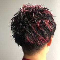 Red Highlights Men Hair, Hair Color Ideas For Black Hair Men, Coloured Hair Men, Short Hair With Colored Highlights, Hair Color Ideas Guys, Men Colored Hair, Colored Hair Men