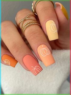 Nail Styles Fall Nails Ideas Pumpkin, All Season Nail Designs, Short Nail Designs Pumpkin, Cute Fall Themed Nails, Nails With Pumpkins On Them, Cute Halloween Nails Pumpkins, Cute Seasonal Nails, Mat Color Nails, Pastel Pumpkin Nails