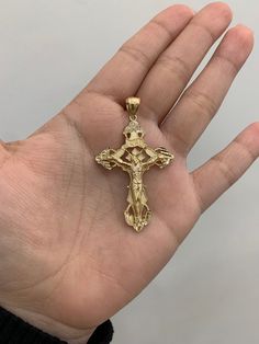 -14k cross pendant - great antique finish - great for eveyday use - has a diamond cut finish on tips to make the item sparkle more - 100% 14k real gold - great for eveyday use - color will not change nor tarnish - item sold by piece, weight is undetermined Cross Aesthetic, Futuristic Accessories, Gold Pendants For Men, Men's Watch Accessories, Crystal Jewelry Necklaces, Pretty Jewelry Necklaces