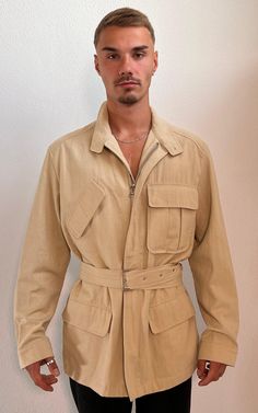 Vintage MENS Gianfranco Ferre Safari Jacket 100% Cotton M/L Measures: Length: 78 cm / 30.70'' Bust: 55 cm / 21.65'' Waist : 54 cm / 21.25'' Shoulder to Shoulder: 50 cm / 19.68'' Arm's Length: 65 cm / 25.59'' Condition: very good Gianfranco Ferre, Safari Jacket, Clothing Items, Art Collection, Bathing Beauties, Germany, Display Homes, Purses And Bags, Music Clothes