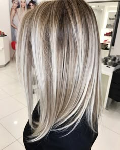 Hialeah Florida, Trendy We Fryzurach, Blonde Lowlights, Hair Color Blonde Highlights, Balayage Blonde, Blonde Hair With Highlights, Light Hair Color, Blonde Hair Looks