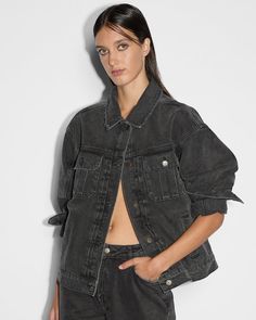 Oversized Washed Denim Jacket For Streetwear, Black Oversized Utility Jacket For Streetwear, Urban Oversized Dark Wash Denim Jacket, Black Utility Denim Jacket For Streetwear, Oversized Urban Washed Denim Jacket, Edgy Denim Jacket With Relaxed Fit And Pockets, Edgy Relaxed Fit Denim Jacket With Pockets, Black Washed Denim Jacket For Streetwear, Black Oversized Urban Denim Jacket