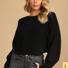 Lulu's Black Ribbed Knit Dolmain Cropped Sweater New With Tags Size Small. Slightly Oversized For Small Pullover Sweaters Outfits, Chic Airport Outfit, Airport Outfit Summer, Black Cropped Sweater, Cute Sweatpants Outfit, Airplane Outfits, Long Cardigan Coat, Cute Sweatpants, Airport Outfits