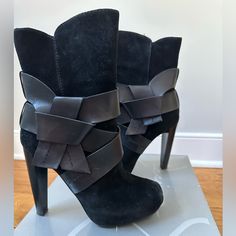 New In Box: Jessica Simpson Split Suede And Leather Platform Booties Size 6.5. Chic Closed Toe Leather Booties, Chic Leather Closed Toe Booties, Leather Booties With Wrapped Heel, Leather Booties With Wrapped High Heel, Leather Booties With Wrapped Heel And Round Toe, Leather Ankle Booties With Wrapped Heel, Black Leather Heels With Suede Lining, Chic Leather Booties For Party, Grey Block Heels