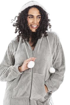 These womens onesies are the height of luxury and comfort for bedtime and lounge wear. They are made from 100% polyester fleece which has a super soft feel both inside and out. Available in sizes 10/12, 14/16 and 18/20. Work Wear Outfits, Makeup Gift Sets, Oasis Fashion, Floral Outfit, Skin Care Gifts, Beauty Gift Sets, Tshirt Skirt, Boots For Sale, Denim Outfit