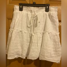 Nwt Juniors American Eagle White Skirt With Elastic Waist And Drawstring Size Medium. Vacation White Skort (shorts With Lined Skirt), White Lined Skirt Shorts For Vacation, Vacation White Lined Skirt Shorts, White Lined Skirt Shorts For The Beach, White Lined Skirt-style Shorts For Beach, White Short Skirt For Vacation, Short Cotton Skirt For Vacation, Cotton Short Skirt For Vacation, Cotton Skirt For Vacation In Short Length