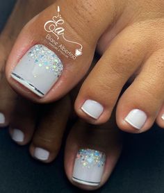 Nail Art For Leg Nails, Leg Nail Art, White Toenail Designs, Wedding Toe Nails, Easy Toe Nail Designs