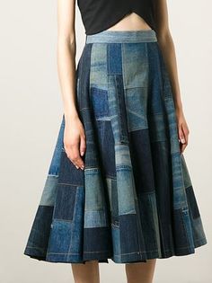 Junya Watanabe Comme Des Garçons Saia jeans Patchwork Denim Skirt, Jeans Patchwork, Jeans Trend, Patchwork Clothes, Moda Denim, Patch Jeans, Afrikaanse Mode